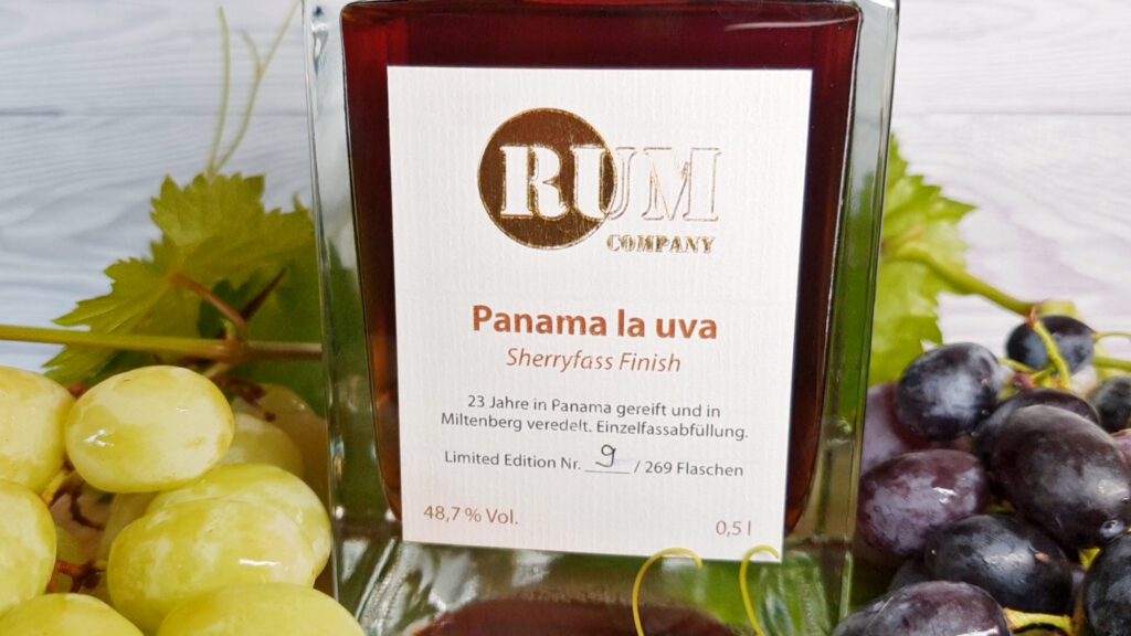 Rum Company Panama la uva Flasche