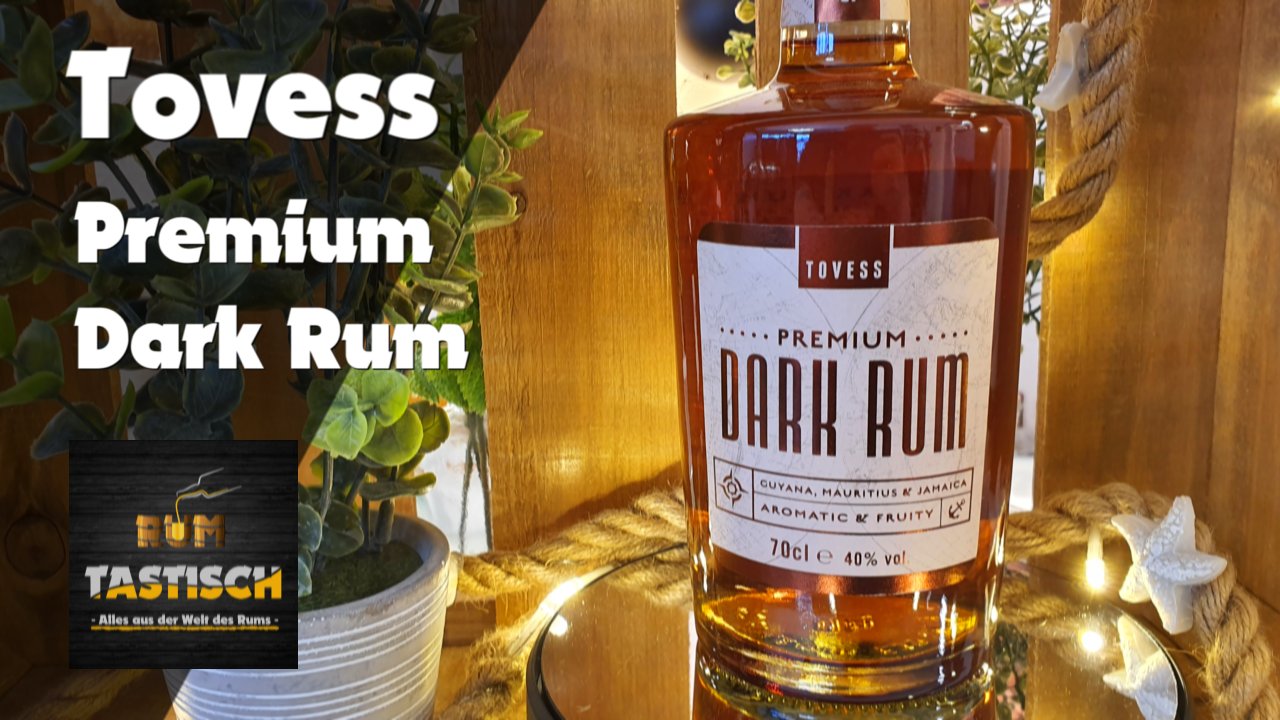 Mehr über den Artikel erfahren Tovess Premium Dark Rum 40% | Rum-Infos & Tasting 🥃 Wenn Amazon Rum herstellt… 🔊